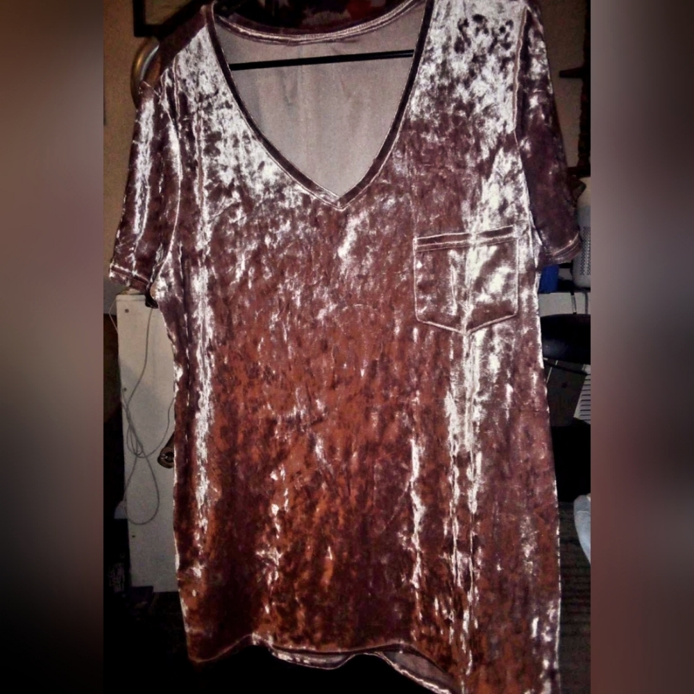 Shiny shirt